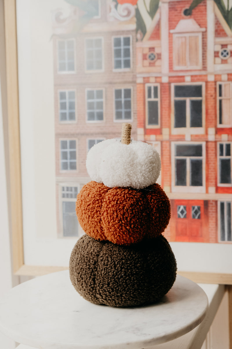 Rita Autumn Stacked Sherpa Pumpkins