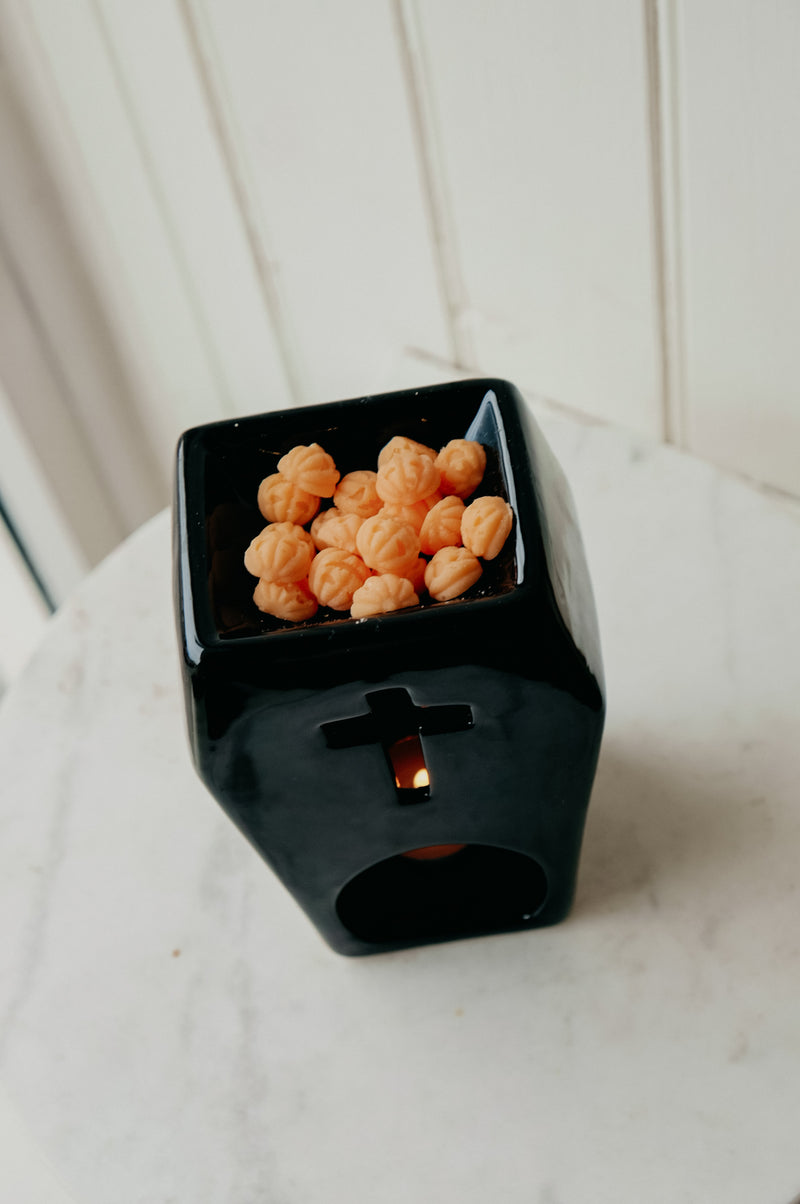 Liza Coffin Halloween Gothic Wax Melt Burner