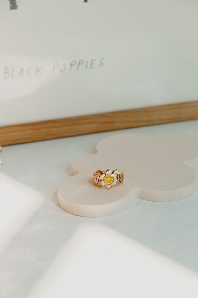 Noya Smiley Face Sunflower Ring