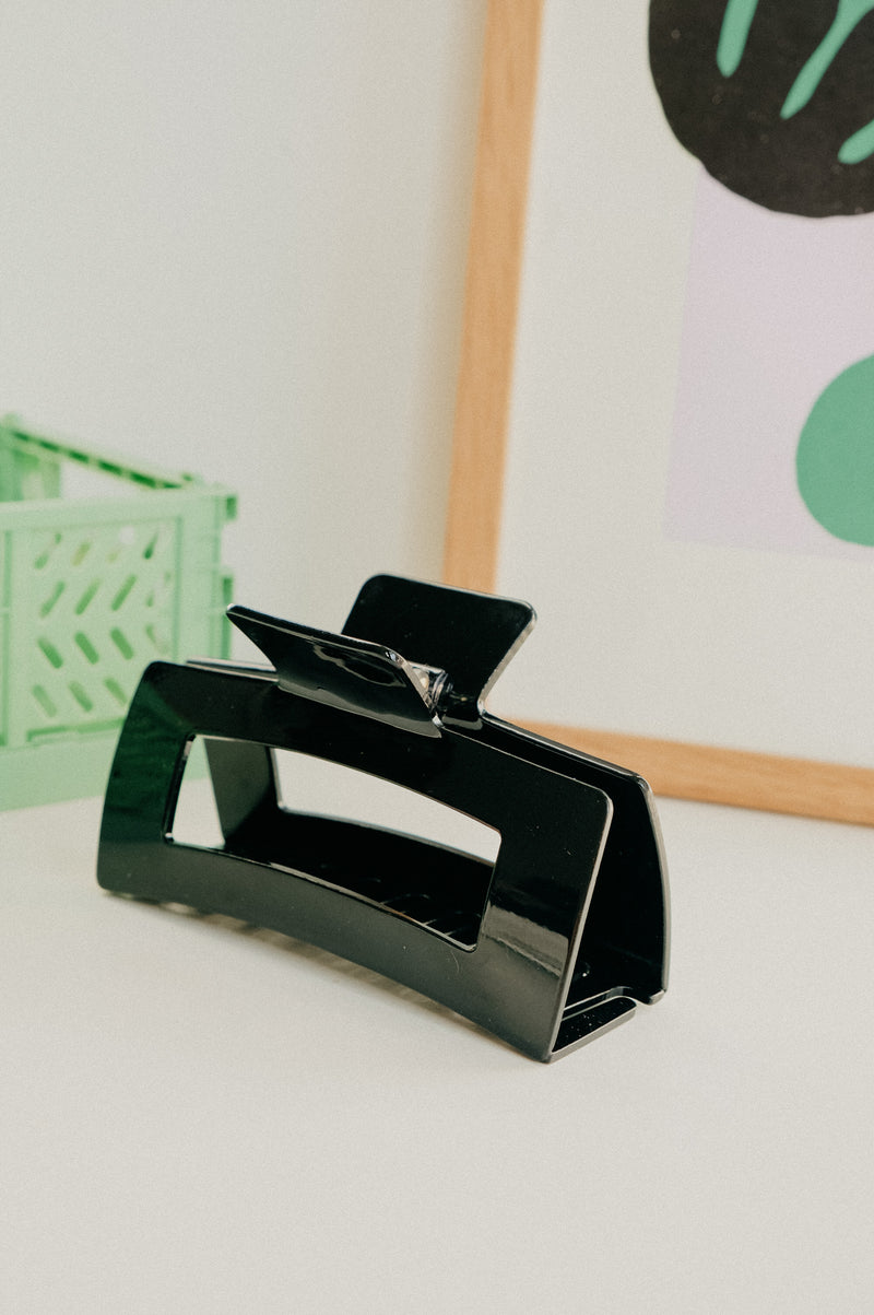 Lou XL Onyx Black Claw Clip