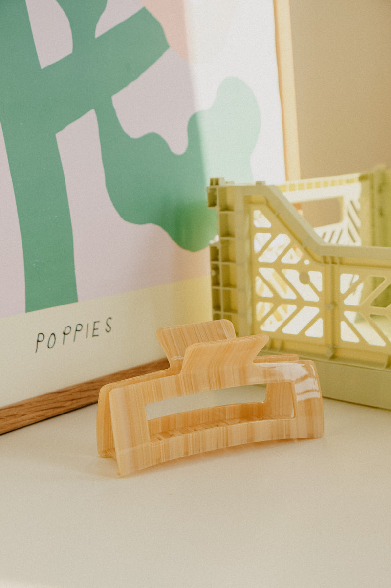 Lizea Large Cream Stripe Claw Clip