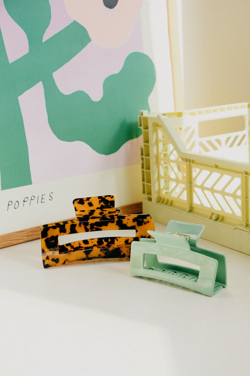 Baia Large Dark Tortoiseshell Claw Clip