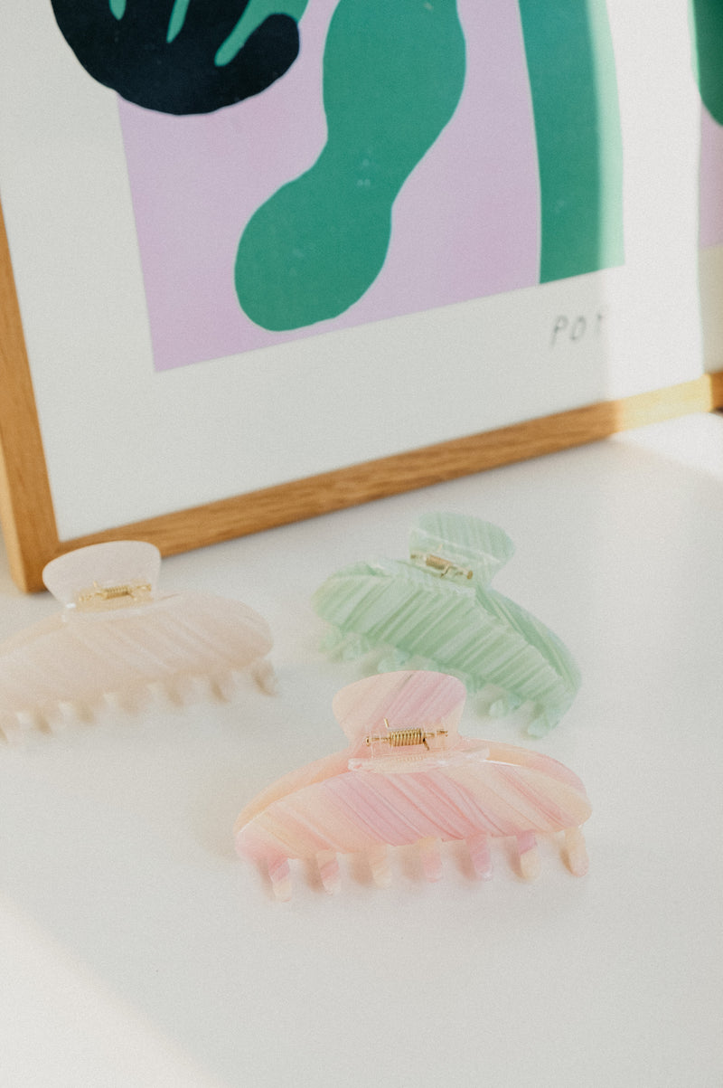 Milly Pink Striped Curved Claw Clip