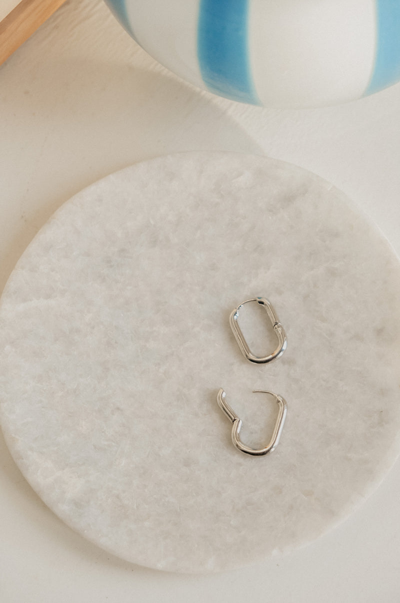 Gilda Minimal Geometric Rectangle Tone Hoop Earrings  - available in gold and silver