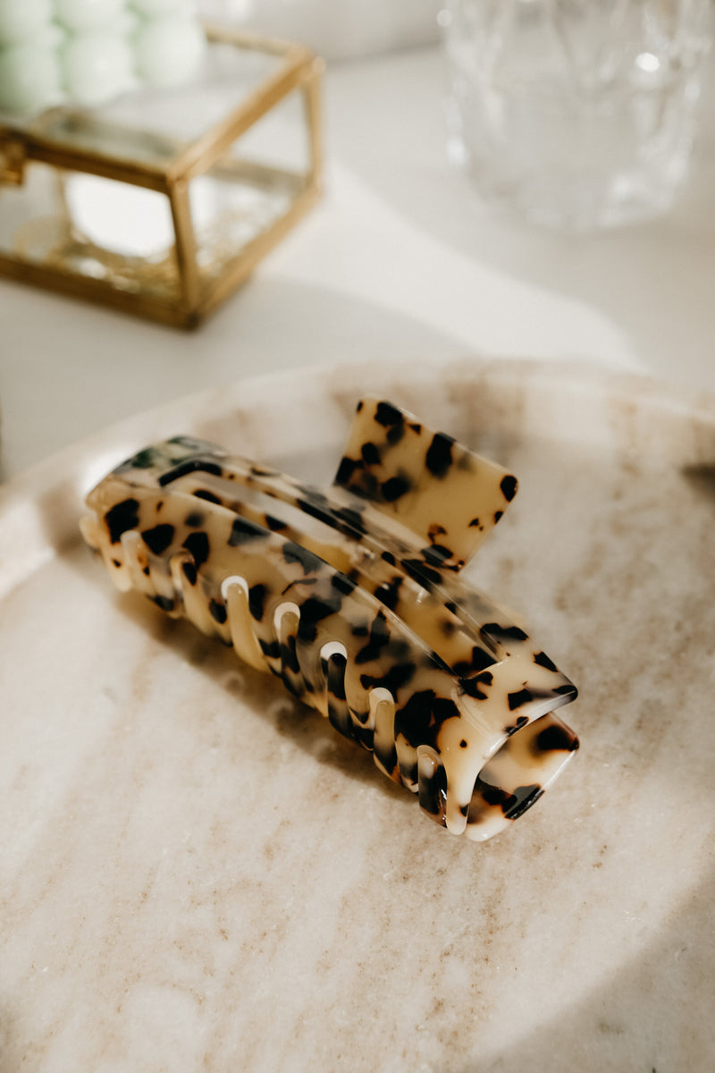 Cory Light Tortoiseshell Leopard Print Large Claw Hair Clip