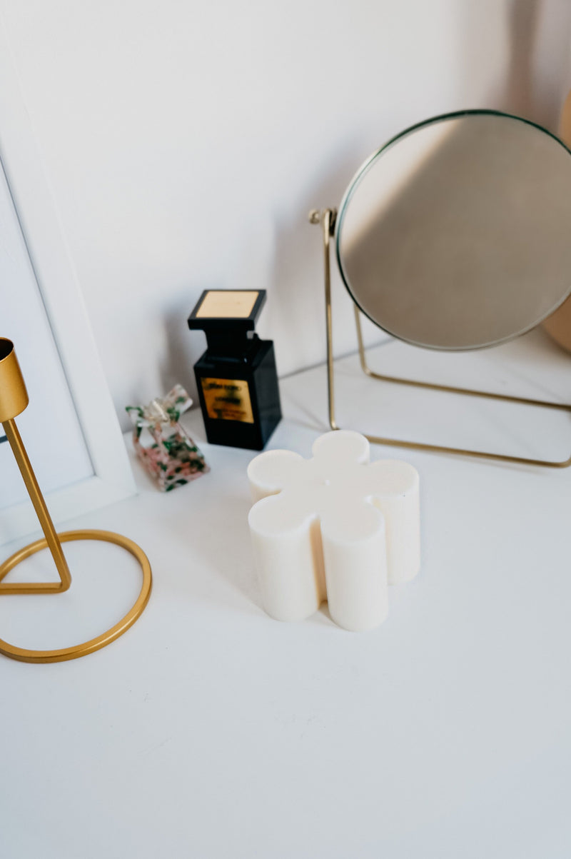 Chunky Flower Large Vegan Soy Candle