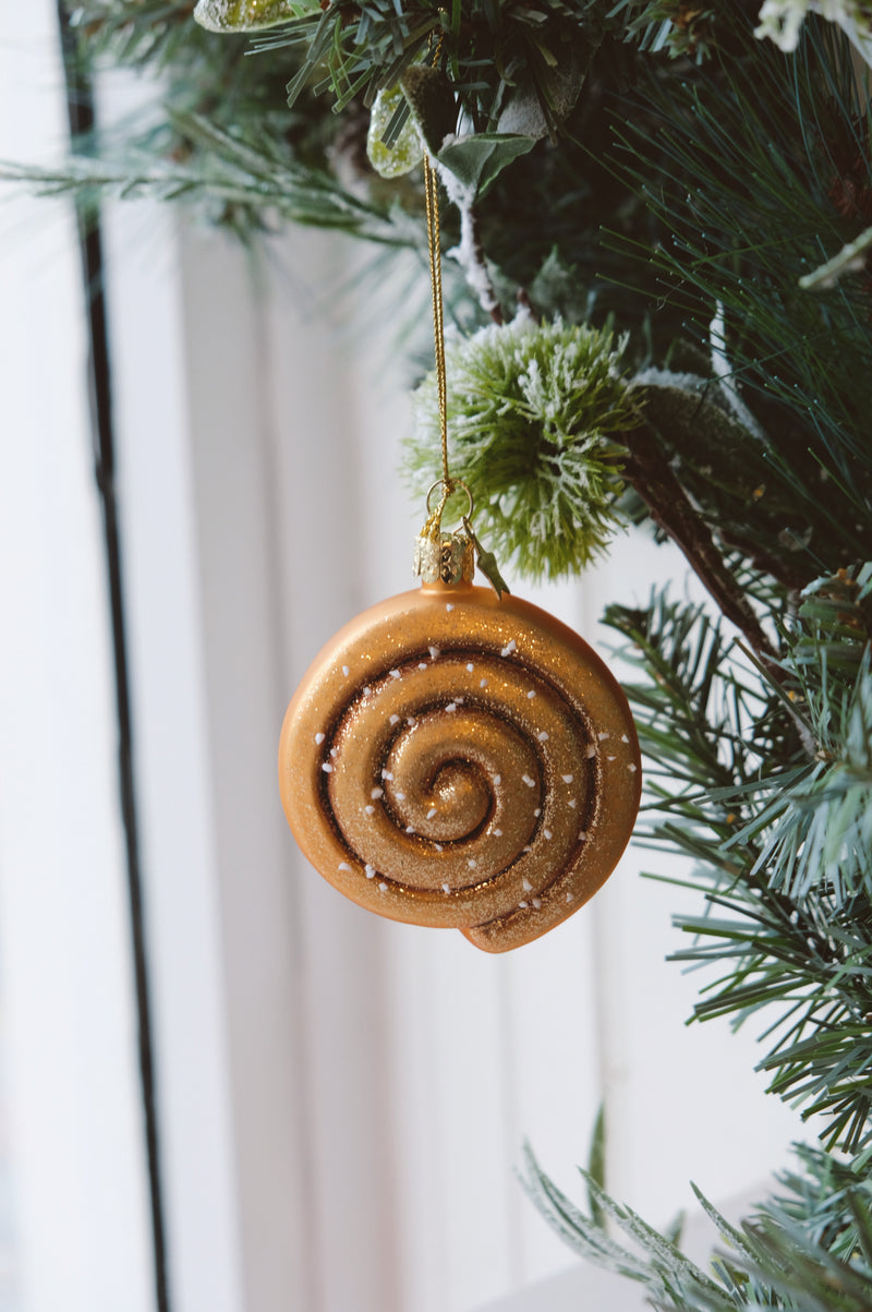 Cinnamon Bun Glass Christmas Tree Bauble