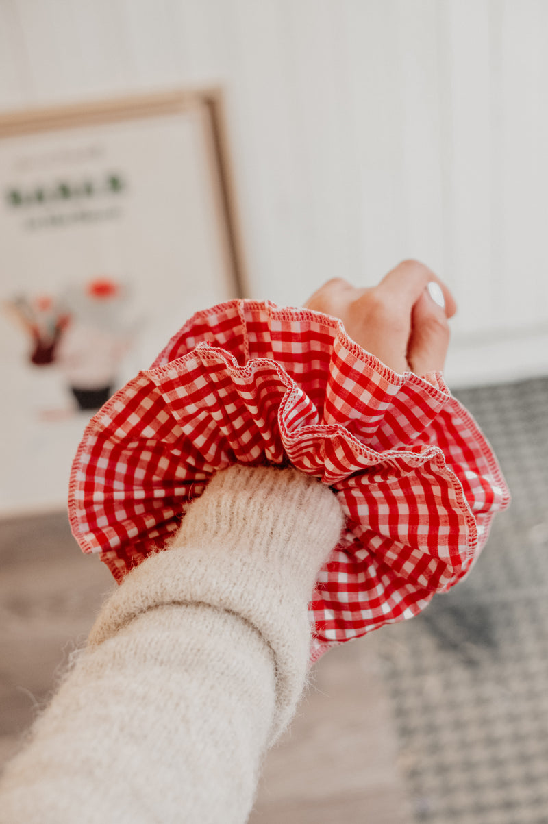 Mya XL Red and White Frill Checkered Scrunchie