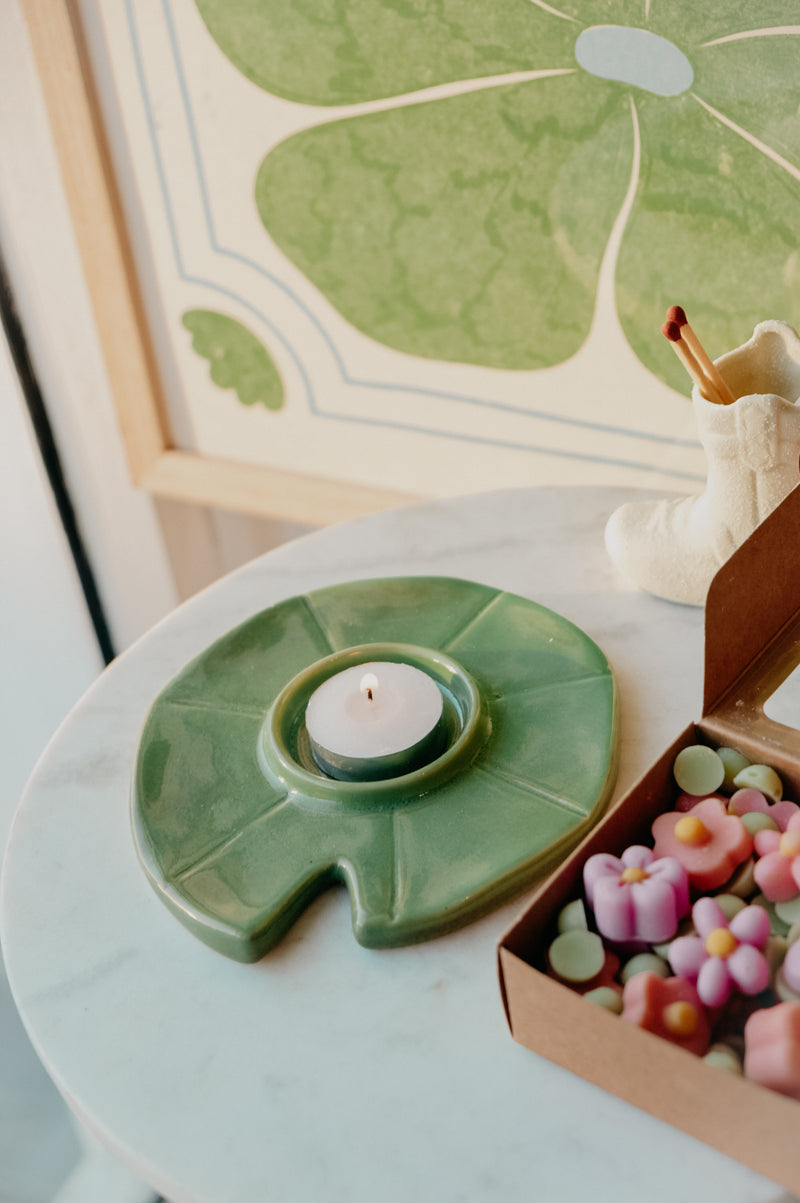 Freddie Frog on Lily Pad Cottagecore Green Wax Melt Burner