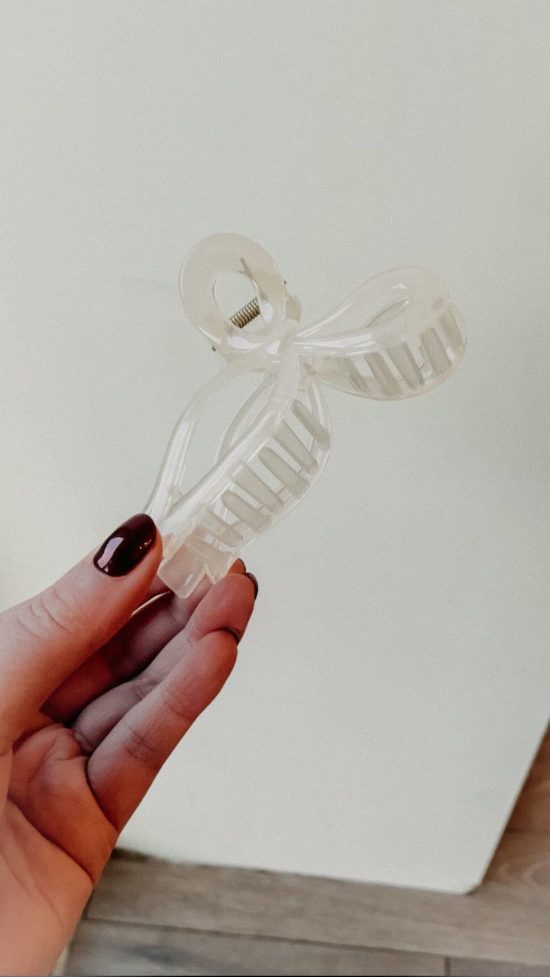 Erin Clear White Bow Claw Clip