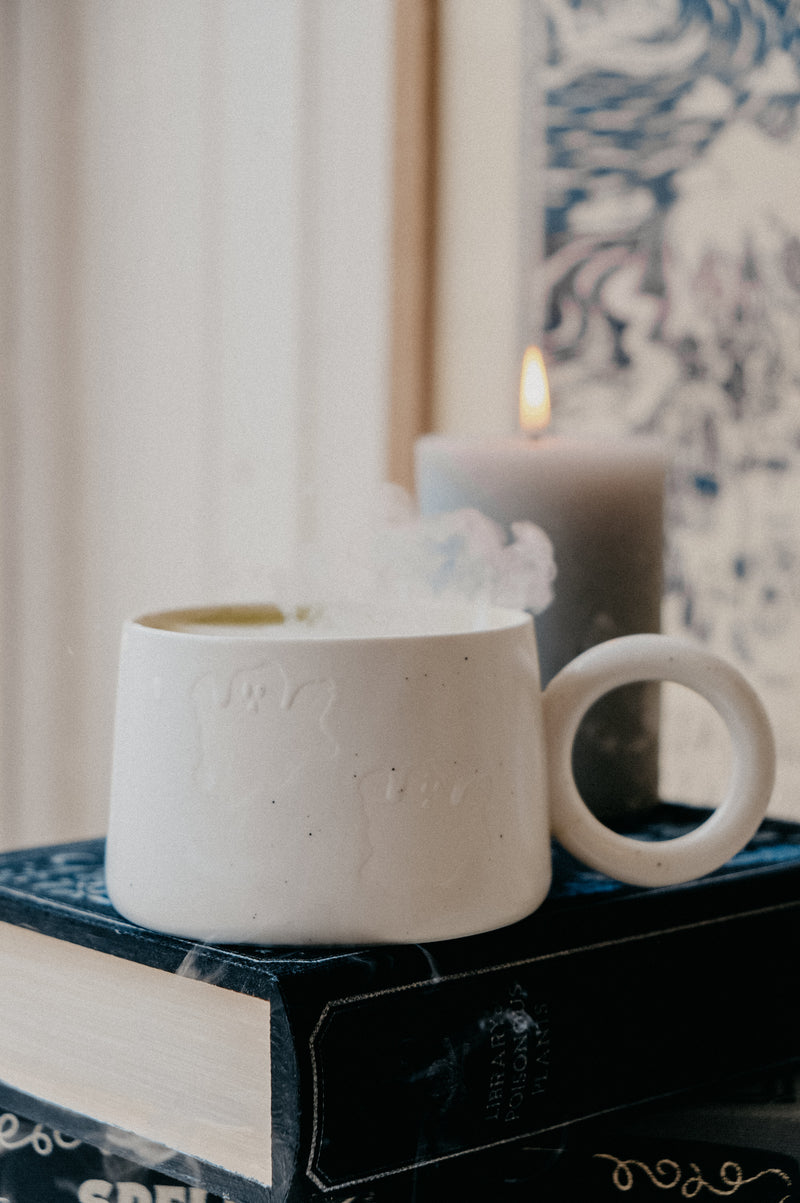 Beau Ghost Ghoul-Friends White Speckle Mug