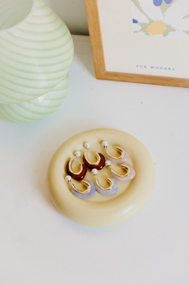 Zelie Irregular 18k Gold Resin and Pearl Hoop Earrings