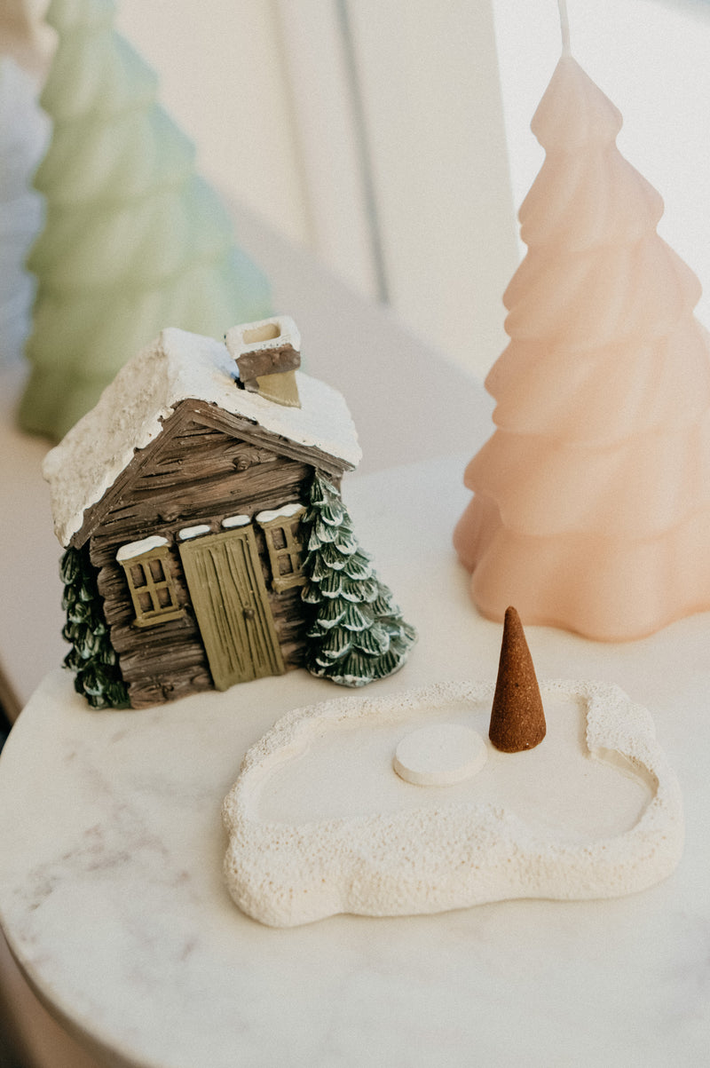 Log Cabin Snowy Winter Incense Cone Burner