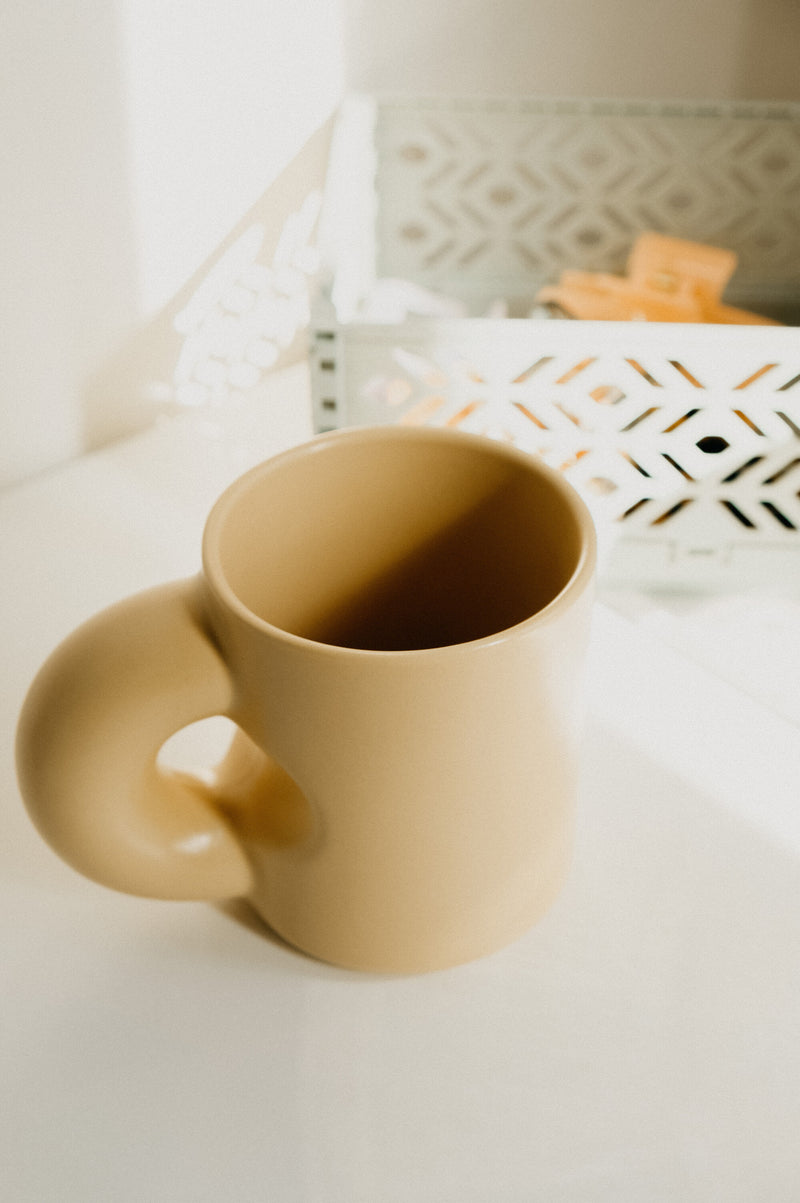 Trine Nude Beige Chunky Handle Mug