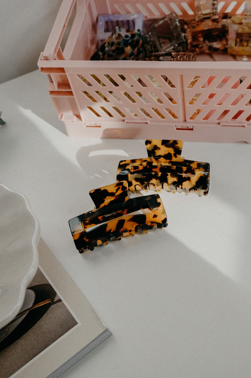 Paola Large Claw Square Hair Clip - available in tortoiseshell, white marble and pink marble