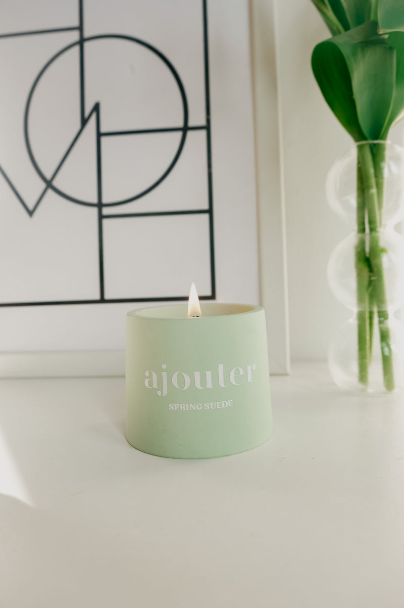 Ajouter Spring Suede Handmade Vegan Soy Wax Candle