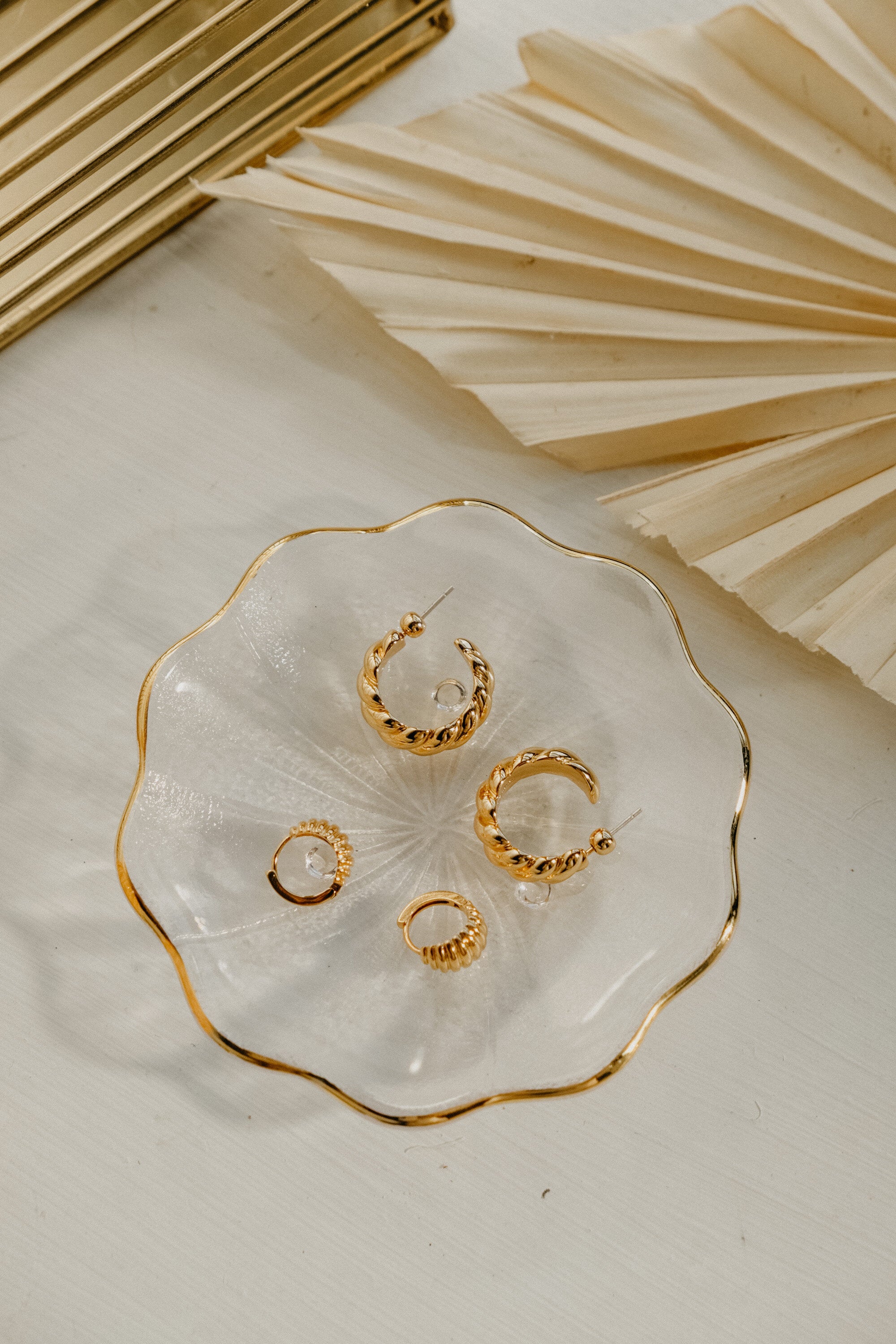 Lovisa gold hoop earrings hotsell