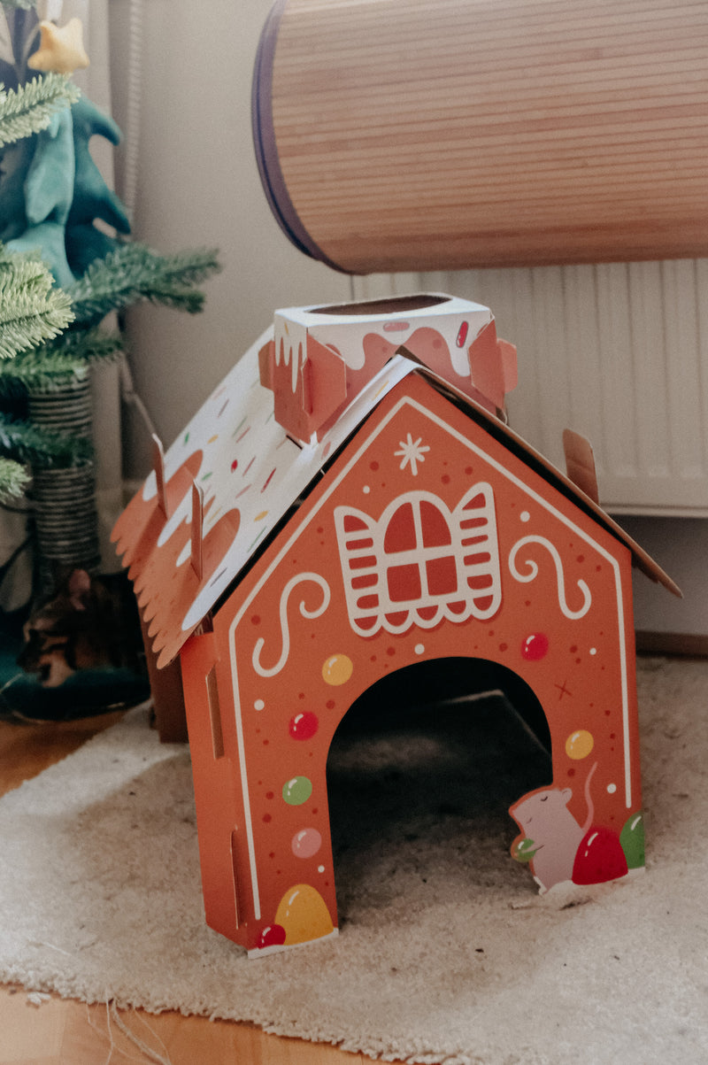 Christmas Gingerbread House Cat Playhouse - Build it Yourself